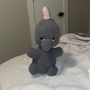 crochet dino plushee